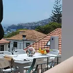 Tatil Evi Guestready - Rosa - Renovated Seaviews House