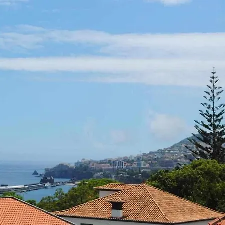 Guestready - Rosa - Renovated Seaviews House Funchal (Madeira)