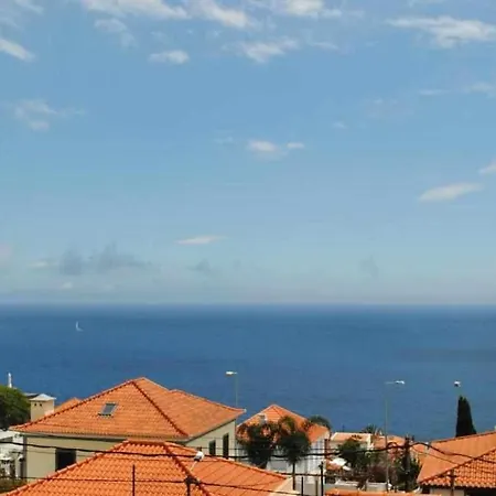 Feriehus Guestready - Rosa - Renovated Seaviews House Funchal (Madeira)